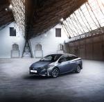 Toyota Prius Plug-in Hybrid 2016 года